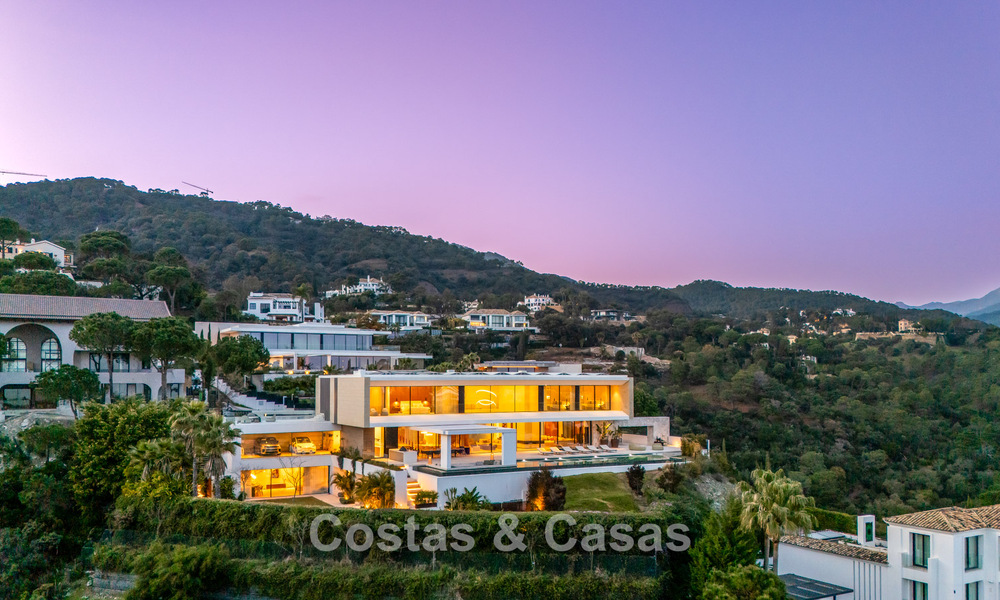 Espectacular villa de lujo contemporánea en venta con vistas al mar en El Madroñal, Marbella - Benahavís 796309