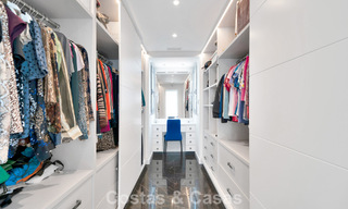 Villa tradicional renovada con vistas al mar y a la montaña en venta en Nueva Andalucía, Marbella 796090 