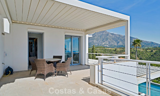 Villa tradicional renovada con vistas al mar y a la montaña en venta en Nueva Andalucía, Marbella 796096 