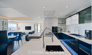 Villa tradicional renovada con vistas al mar y a la montaña en venta en Nueva Andalucía, Marbella 796125 