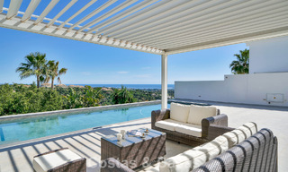 Villa tradicional renovada con vistas al mar y a la montaña en venta en Nueva Andalucía, Marbella 796133 