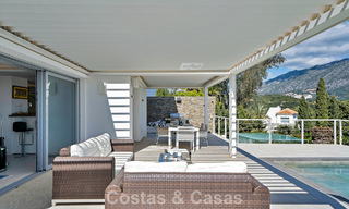 Villa tradicional renovada con vistas al mar y a la montaña en venta en Nueva Andalucía, Marbella 796140 