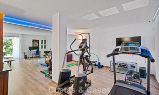 Villa tradicional renovada con vistas al mar y a la montaña en venta en Nueva Andalucía, Marbella 796148 