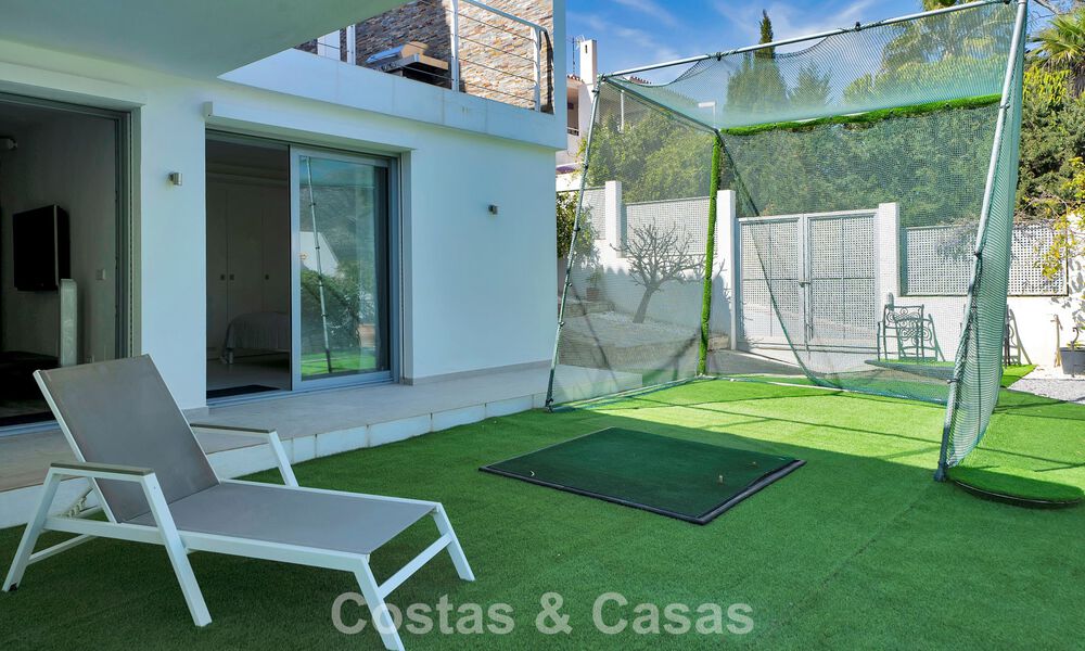 Villa tradicional renovada con vistas al mar y a la montaña en venta en Nueva Andalucía, Marbella 796152