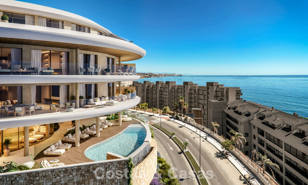 Apartamentos boutique de lujo con diseño vanguardista y vistas al mar en venta a un paso de la playa en Fuengirola, Costa del Sol 796203