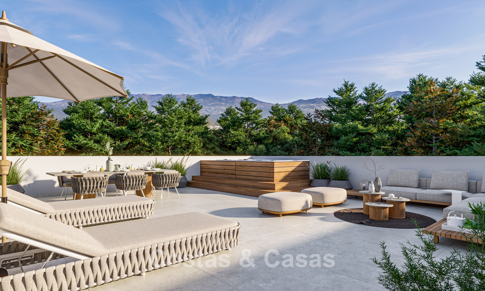 Exclusiva villa moderna con piscina climatizada en venta en la New Golden Mile, Marbella - Estepona 796037