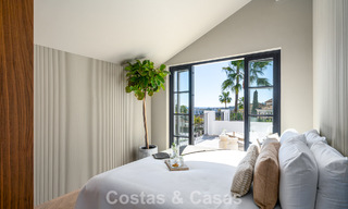 Villa arquitectónica exclusiva con vistas panorámicas al golf y al mar en venta en Nueva Andalucía, Marbella 796351 