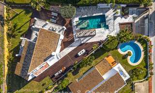 Villa arquitectónica exclusiva con vistas panorámicas al golf y al mar en venta en Nueva Andalucía, Marbella 796372 