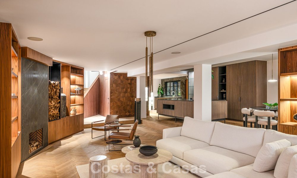 Villa arquitectónica exclusiva con vistas panorámicas al golf y al mar en venta en Nueva Andalucía, Marbella 796379