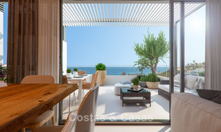 Apartamentos contemporáneos de lujo con vistas al mar en venta en un nuevo complejo entre Marbella y Sotogrande, Costa del Sol 796312 