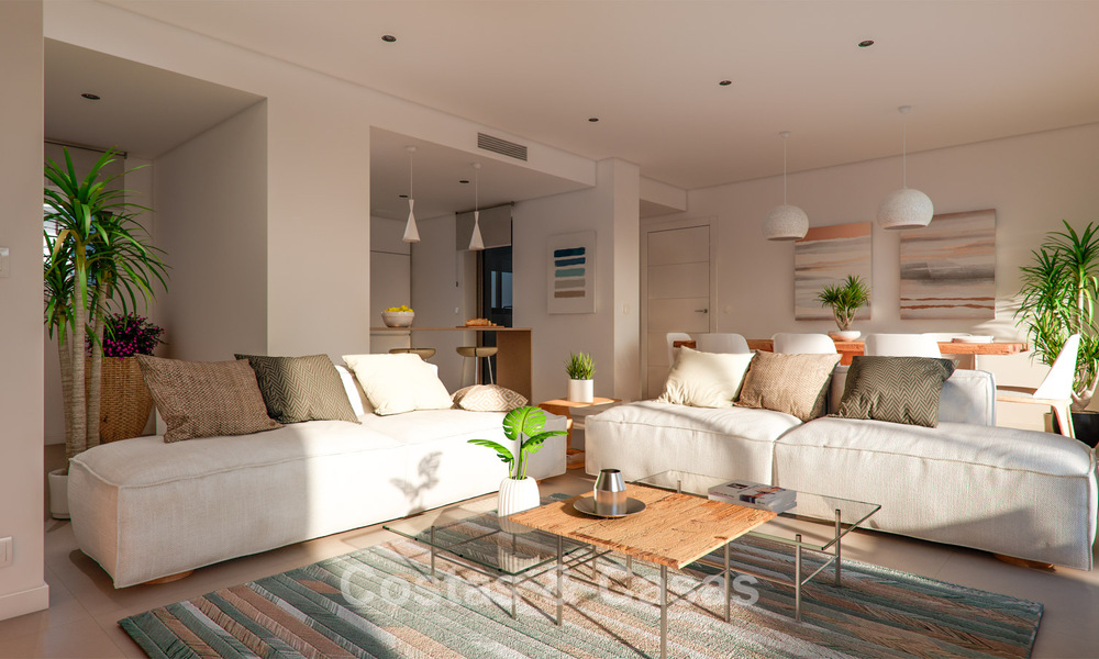 Apartamentos contemporáneos de lujo con vistas al mar en venta en un nuevo complejo entre Marbella y Sotogrande, Costa del Sol 796327