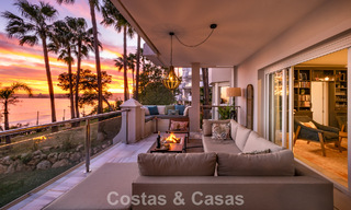 Exclusivo apartamento en primera línea de playa con vistas panorámicas al mar en venta en el centro de Estepona 795952 