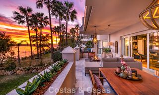 Exclusivo apartamento en primera línea de playa con vistas panorámicas al mar en venta en el centro de Estepona 795955 