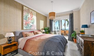 Exclusivo apartamento en primera línea de playa con vistas panorámicas al mar en venta en el centro de Estepona 795973 