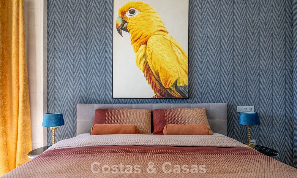 Exclusivo apartamento en primera línea de playa con vistas panorámicas al mar en venta en el centro de Estepona 795988