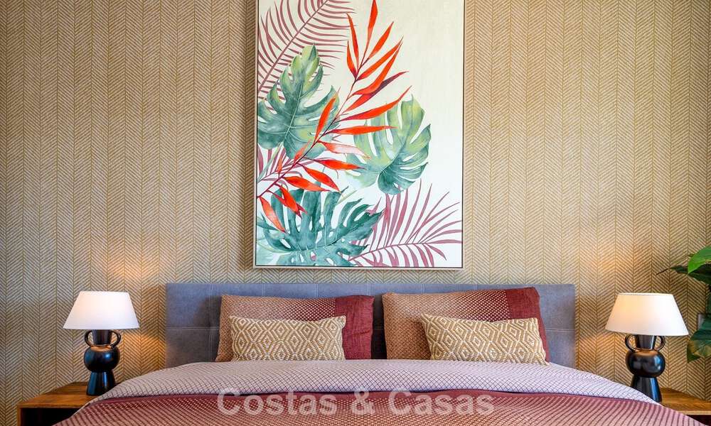 Exclusivo apartamento en primera línea de playa con vistas panorámicas al mar en venta en el centro de Estepona 795991