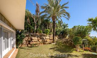 Majestuosa villa modernamente renovada con vistas panorámicas al mar en venta en una amplia parcela al este del centro de Marbella 796549 