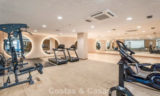 Ático con vistas al mar desde una amplia terraza en la azotea en venta en la New Golden Mile, entre Marbella y Estepona 796609 