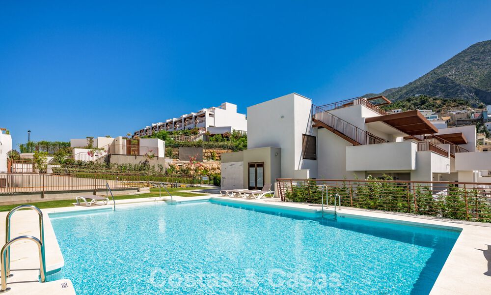 Ático dúplex nuevo con vistas despejadas en venta en el tranquilo Istán, cerca de Marbella en la Costa del Sol 796162
