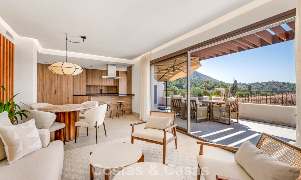 Ático dúplex nuevo con vistas despejadas en venta en el tranquilo Istán, cerca de Marbella en la Costa del Sol 796176