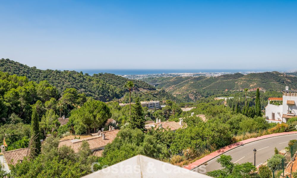 Ático dúplex nuevo con vistas despejadas en venta en el tranquilo Istán, cerca de Marbella en la Costa del Sol 796180