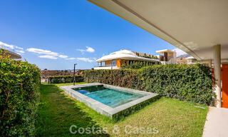 Apartamento en planta baja de alta calidad con jardín privado y piscina en venta en Fuengirola, Costa del Sol 796589 