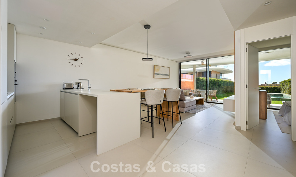 Apartamento en planta baja de alta calidad con jardín privado y piscina en venta en Fuengirola, Costa del Sol 796594