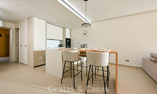 Apartamento en planta baja de alta calidad con jardín privado y piscina en venta en Fuengirola, Costa del Sol 796595 