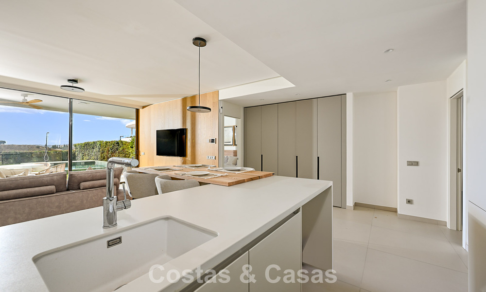Apartamento en planta baja de alta calidad con jardín privado y piscina en venta en Fuengirola, Costa del Sol 796598