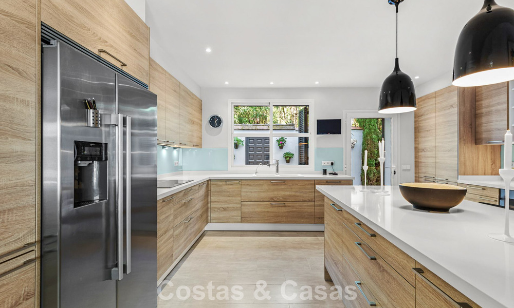 Elegante villa de lujo con total privacidad en venta en la Milla de Oro de Marbella 796657