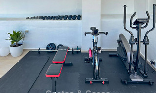 Ático dúplex de lujo en venta en un complejo cerrado en el valle del golf de Nueva Andalucía, Marbella 796728 