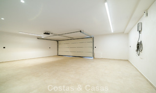 Villa de lujo exclusiva y moderna en venta a pocos pasos de la playa en el Este de Marbella 796875 