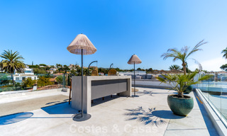Villa de lujo exclusiva y moderna en venta a pocos pasos de la playa en el Este de Marbella 796906 