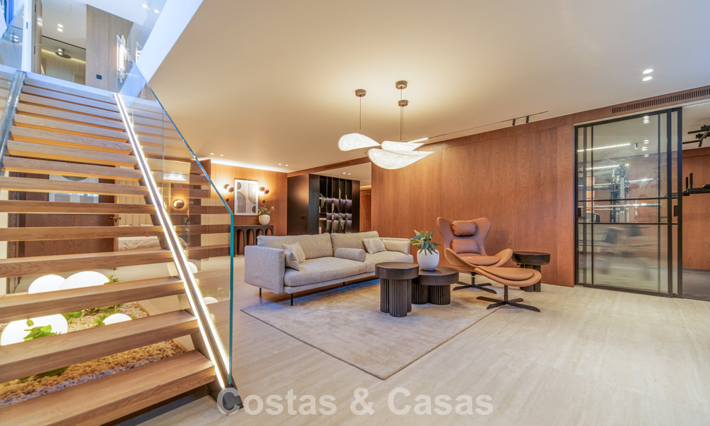 Villa de lujo exclusiva y moderna en venta a pocos pasos de la playa en el Este de Marbella 796913