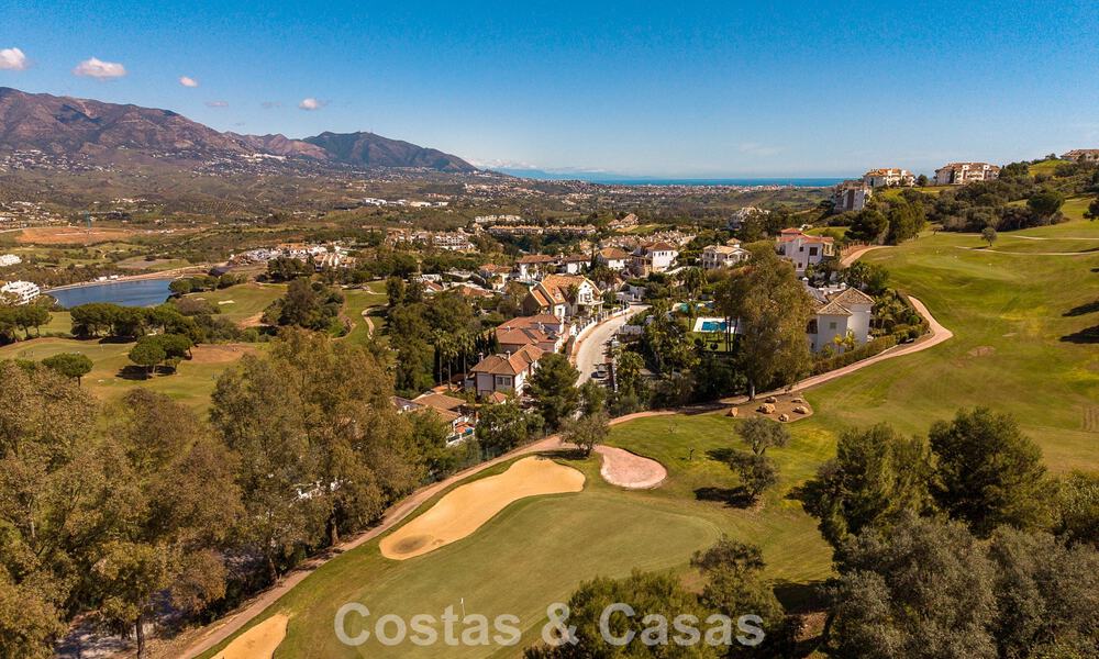Villa mediterránea en primera línea de golf con vistas panorámicas en venta en La Cala Golf Resort, Mijas Costa 796442