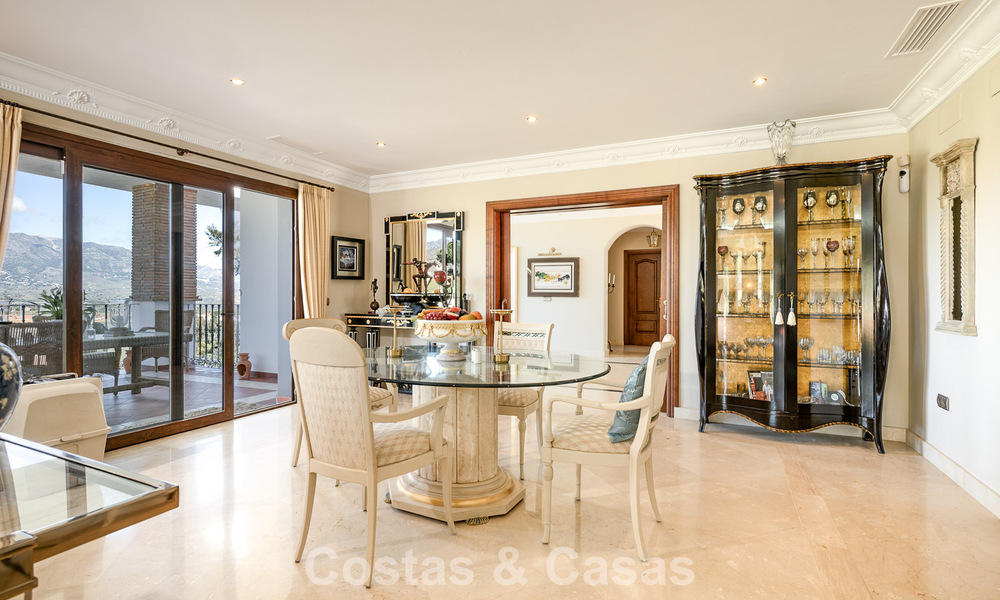 Villa mediterránea en primera línea de golf con vistas panorámicas en venta en La Cala Golf Resort, Mijas Costa 796473