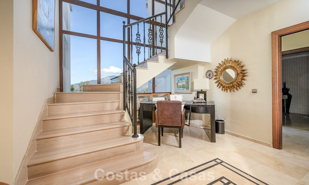 Villa mediterránea en primera línea de golf con vistas panorámicas en venta en La Cala Golf Resort, Mijas Costa 796481