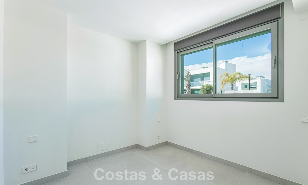 Lujosa villa pareada en venta cerca de servicios en Guadalmina Golf y San Pedro centro, Marbella 797167