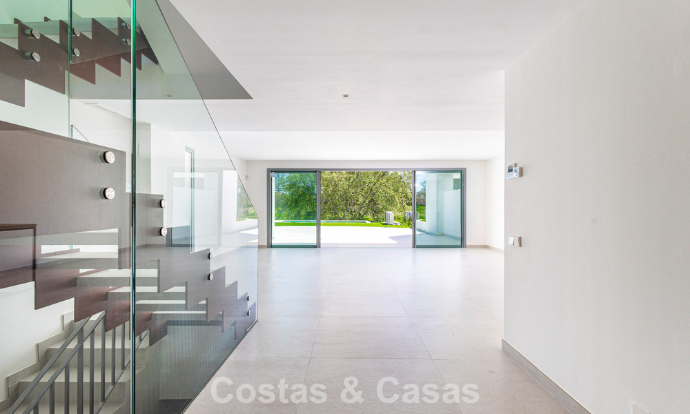 Lujosa villa pareada en venta cerca de servicios en Guadalmina Golf y San Pedro centro, Marbella 797173