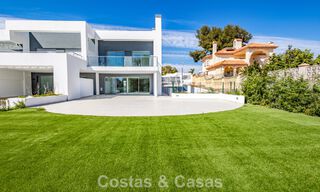 Lujosa villa pareada en venta cerca de servicios en Guadalmina Golf y San Pedro centro, Marbella 797177 