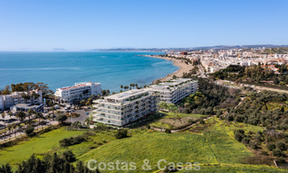 Lanzamiento! Apartamentos de lujo vanguardistas en venta con vistas al mar, a un paso de la playa y del paseo marítimo en Estepona 797196 