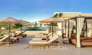 Lanzamiento! Apartamentos de lujo vanguardistas en venta con vistas al mar, a un paso de la playa y del paseo marítimo en Estepona 797200 