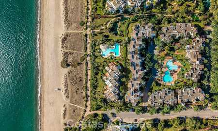 Elegante apartamento reformado en venta a poca distancia de la playa en la Nueva Milla de Oro entre Marbella y Estepona 797229