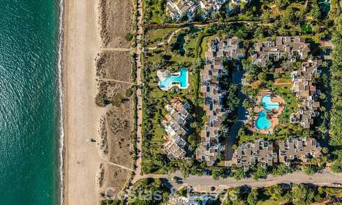 Elegante apartamento reformado en venta a poca distancia de la playa en la Nueva Milla de Oro entre Marbella y Estepona 797229