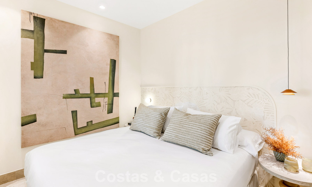 Elegante apartamento reformado en venta a poca distancia de la playa en la Nueva Milla de Oro entre Marbella y Estepona 797247