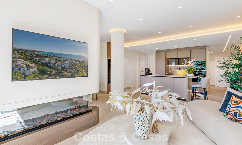 Elegante apartamento reformado en venta a poca distancia de la playa en la Nueva Milla de Oro entre Marbella y Estepona 797248