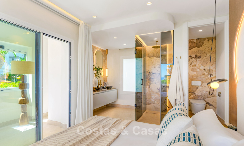 Elegante apartamento reformado en venta a poca distancia de la playa en la Nueva Milla de Oro entre Marbella y Estepona 797263