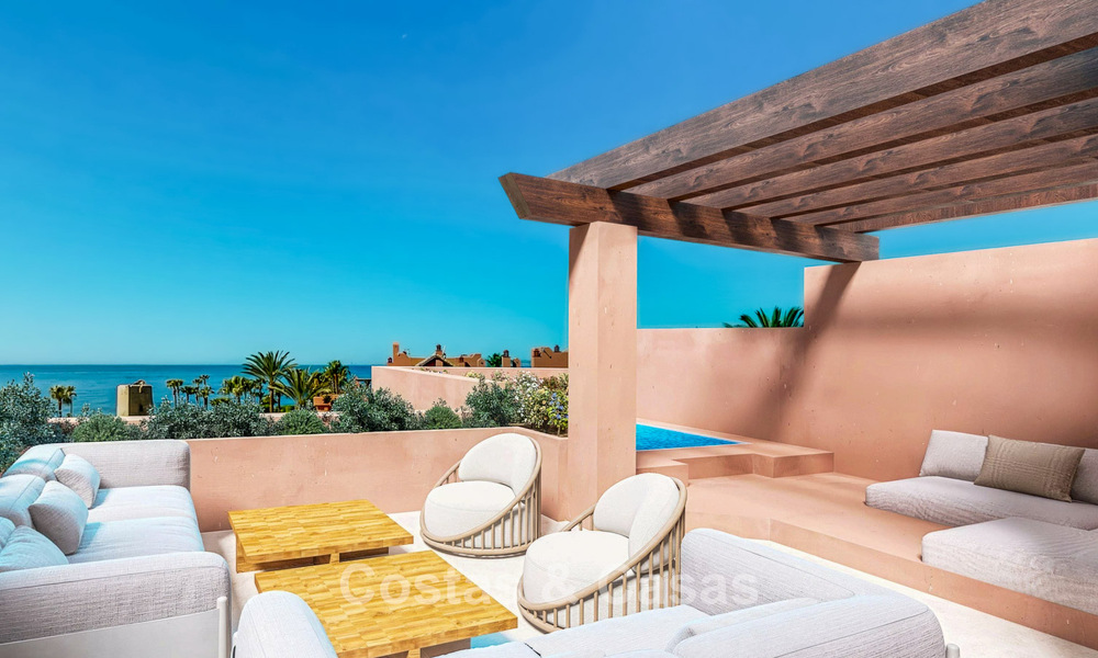 Ático en venta en un complejo de cinco estrellas en primera línea de playa en la New Golden Mile entre Marbella y Estepona 797280