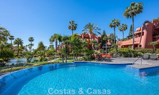 Ático en venta en un complejo de cinco estrellas en primera línea de playa en la New Golden Mile entre Marbella y Estepona 797732 