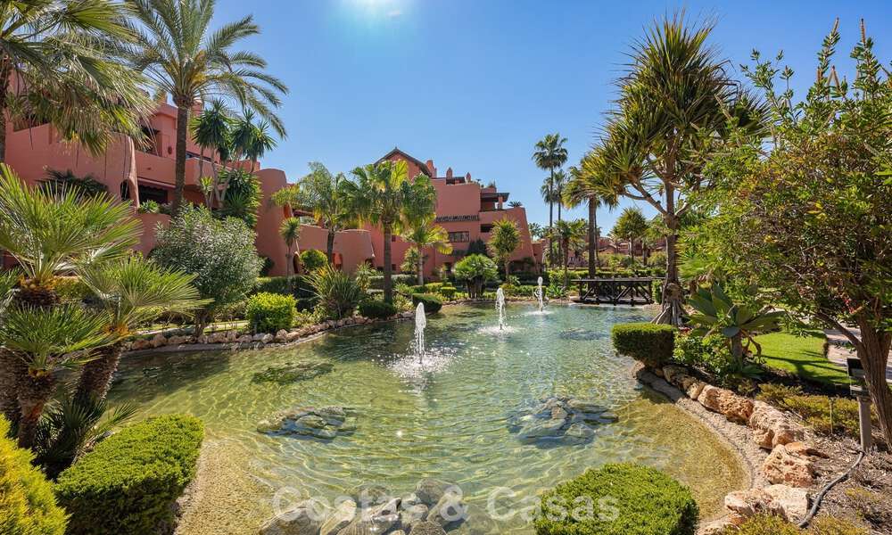 Ático en venta en un complejo de cinco estrellas en primera línea de playa en la New Golden Mile entre Marbella y Estepona 797735